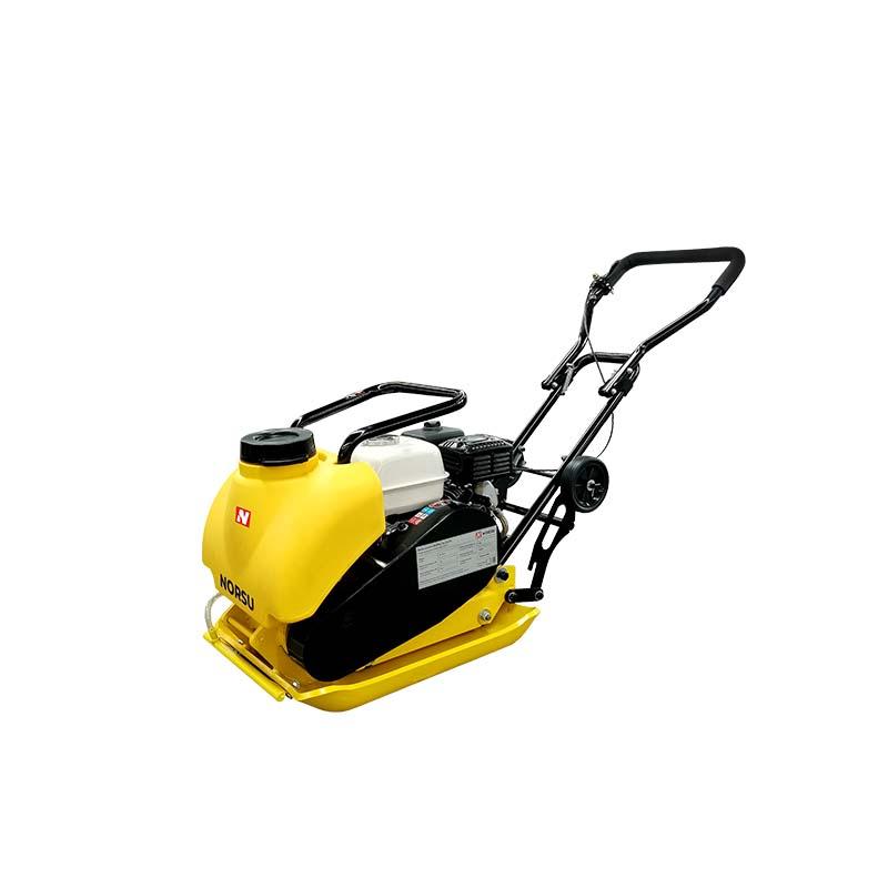 Виброплита бензиновая прямоходная NORSU RF-90TH (колесный комплект, бак для воды)
