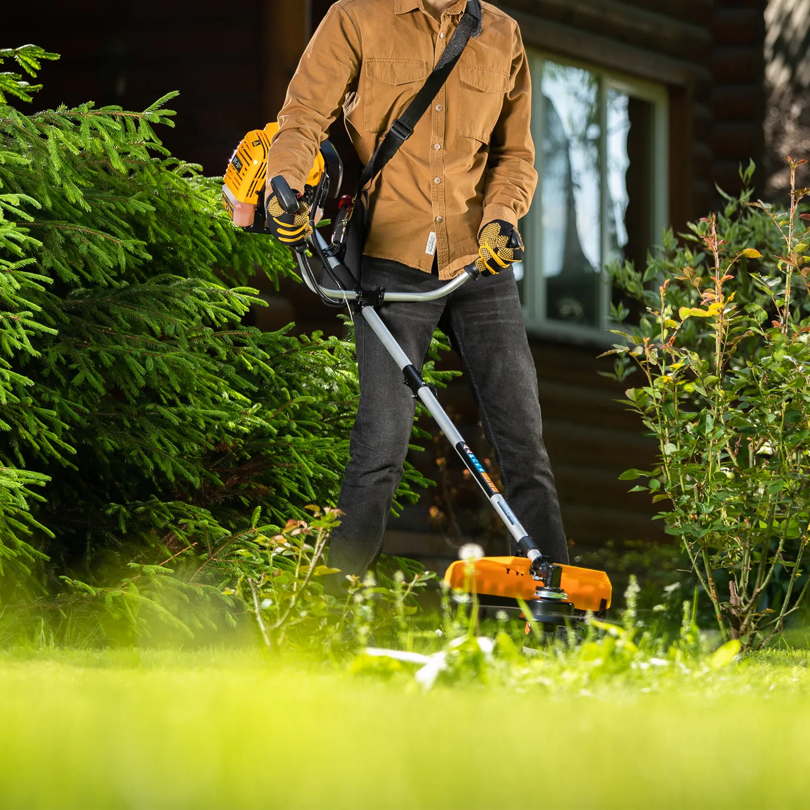 Триммер бензиновый Denzel DT 33S, 33 см3, 1.8 л. с, разъемная штанга, состоит из 2 частей